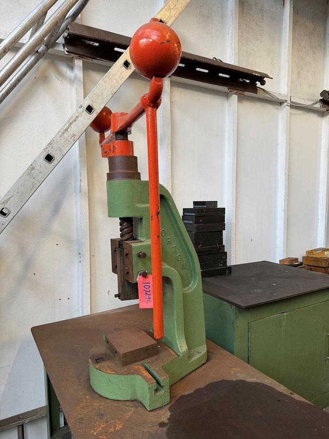 Used NORTON 5T Flypress on bench