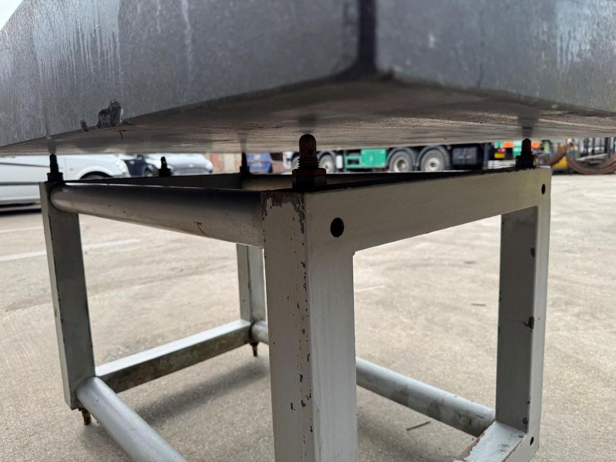 Used Granite Table 1600mm x 1000mm