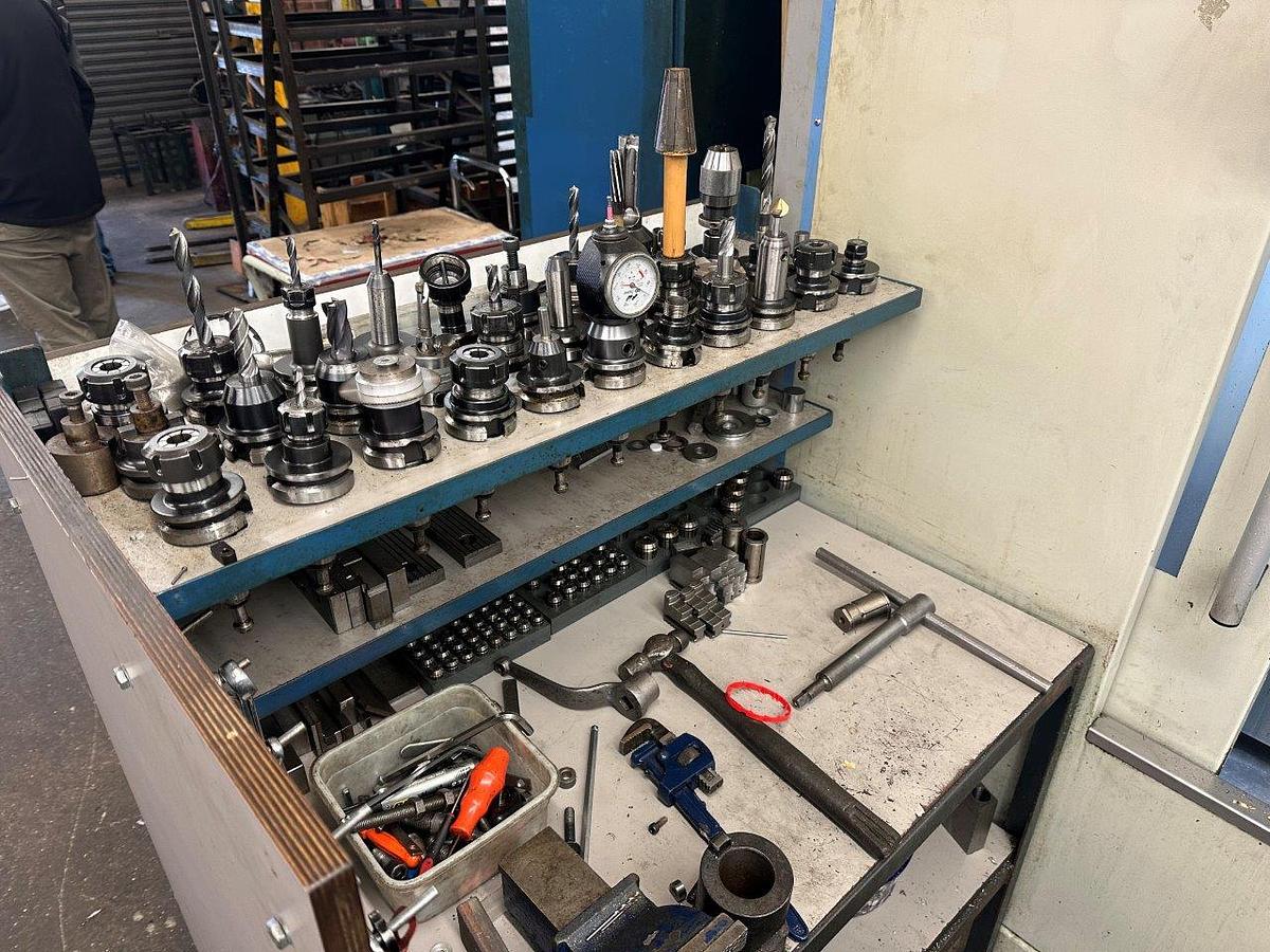 Used Hardinge Bridgeport XV 710 Vertical Machining Centre