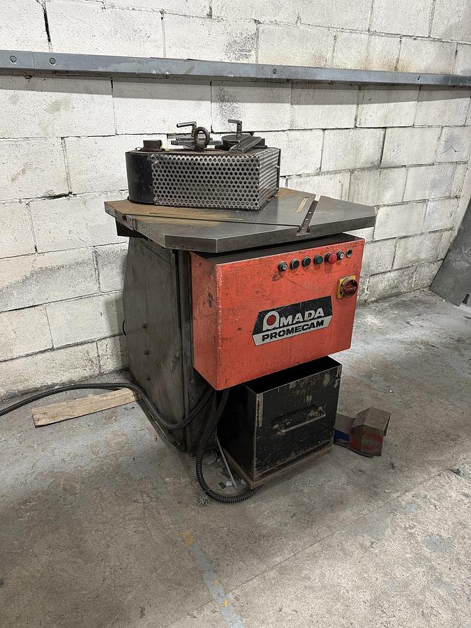 Used Amada Corner Notcher Versa 256
