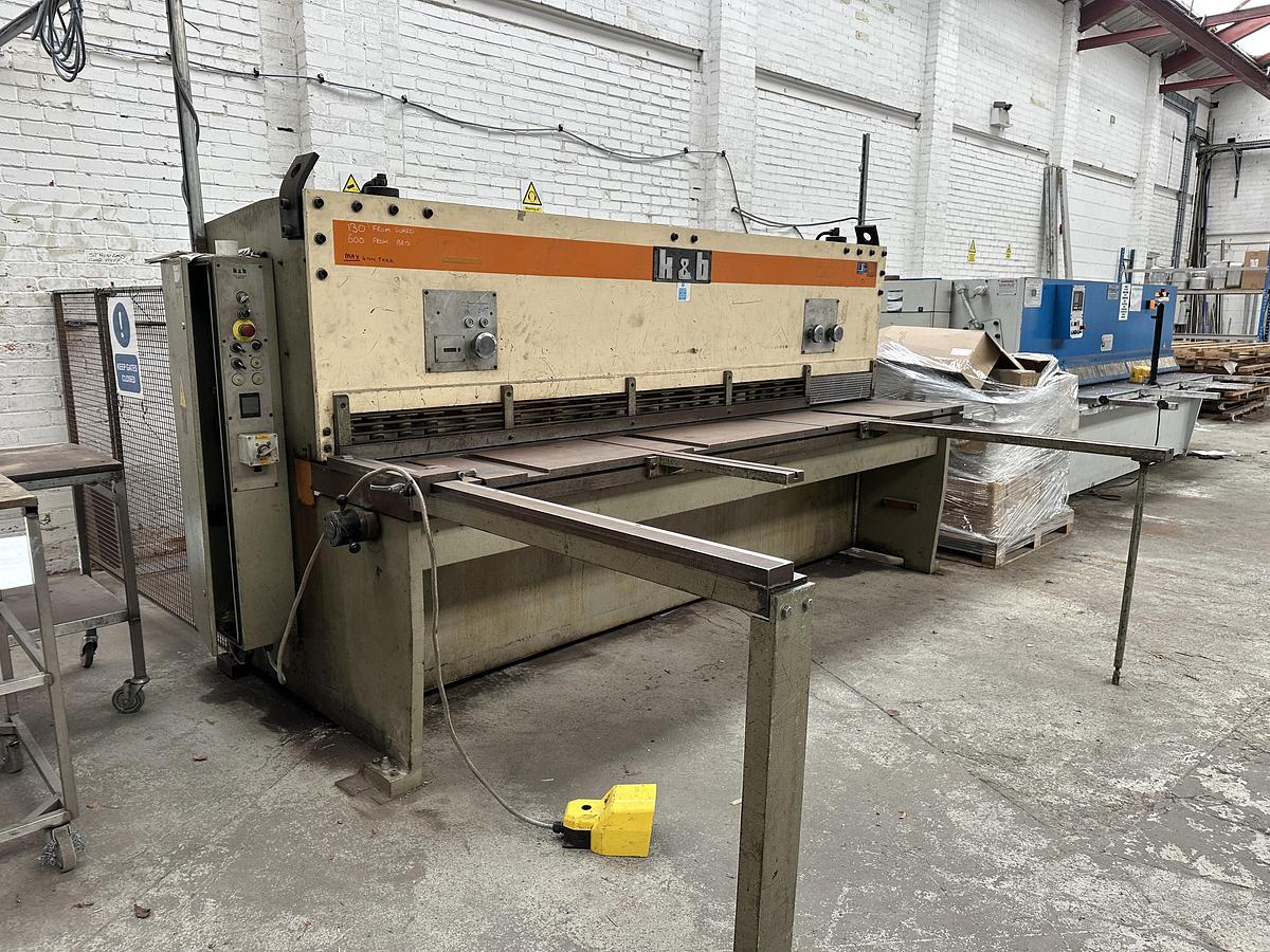 Used Safan Donewell 3000mm x 6mm Guillotine