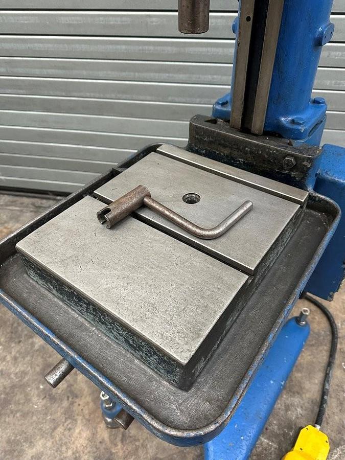 Used Herbert WKT 41/25 Single Spindle Drill