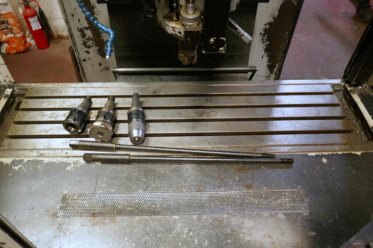 Used XYZ SMX 3500 CNC Turret Mill