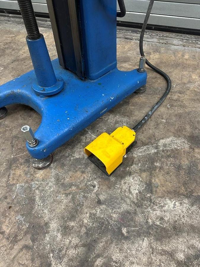 Used Herbert WKT 41/25 Single Spindle Drill