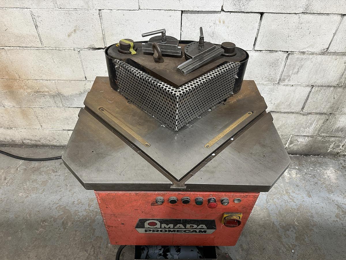 Used Amada Corner Notcher Versa 256