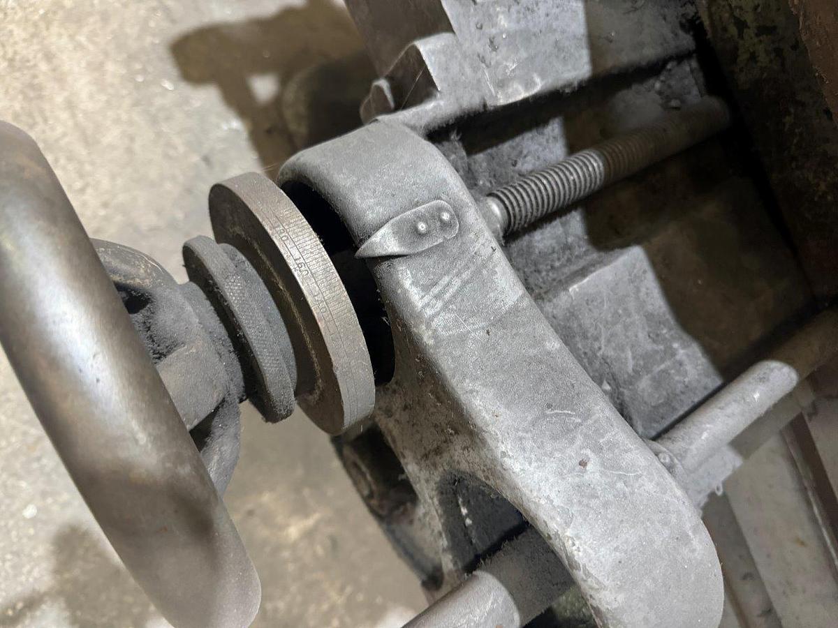 Used FJ Edwards 8″ Slotter