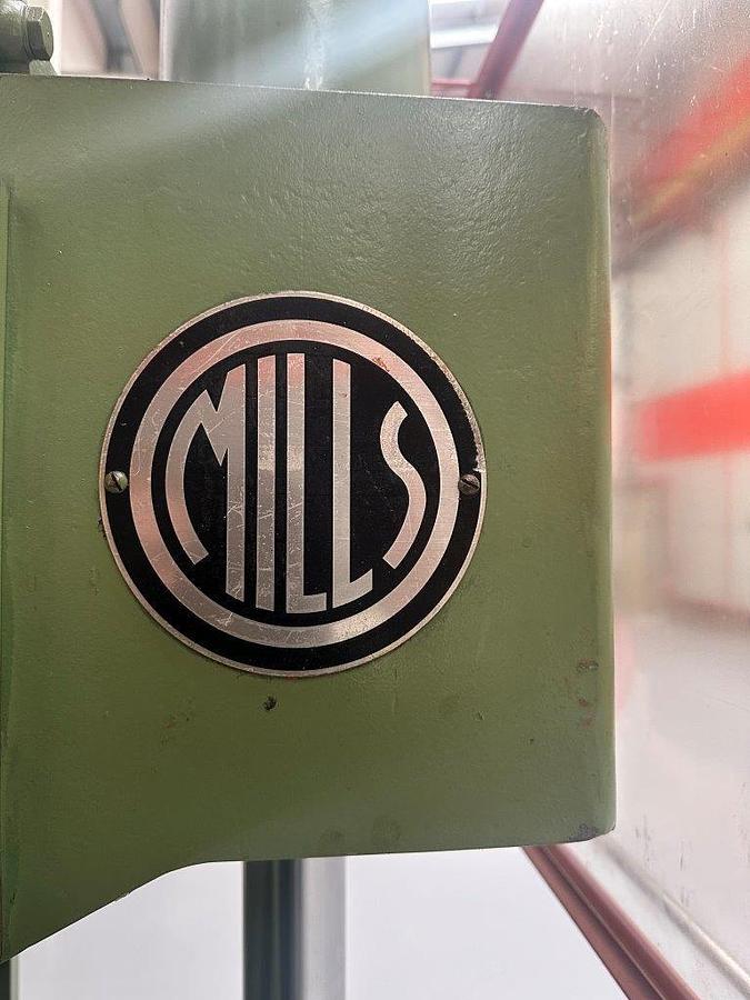 Used Mills 25 Ton Hydraulic Vertical Press