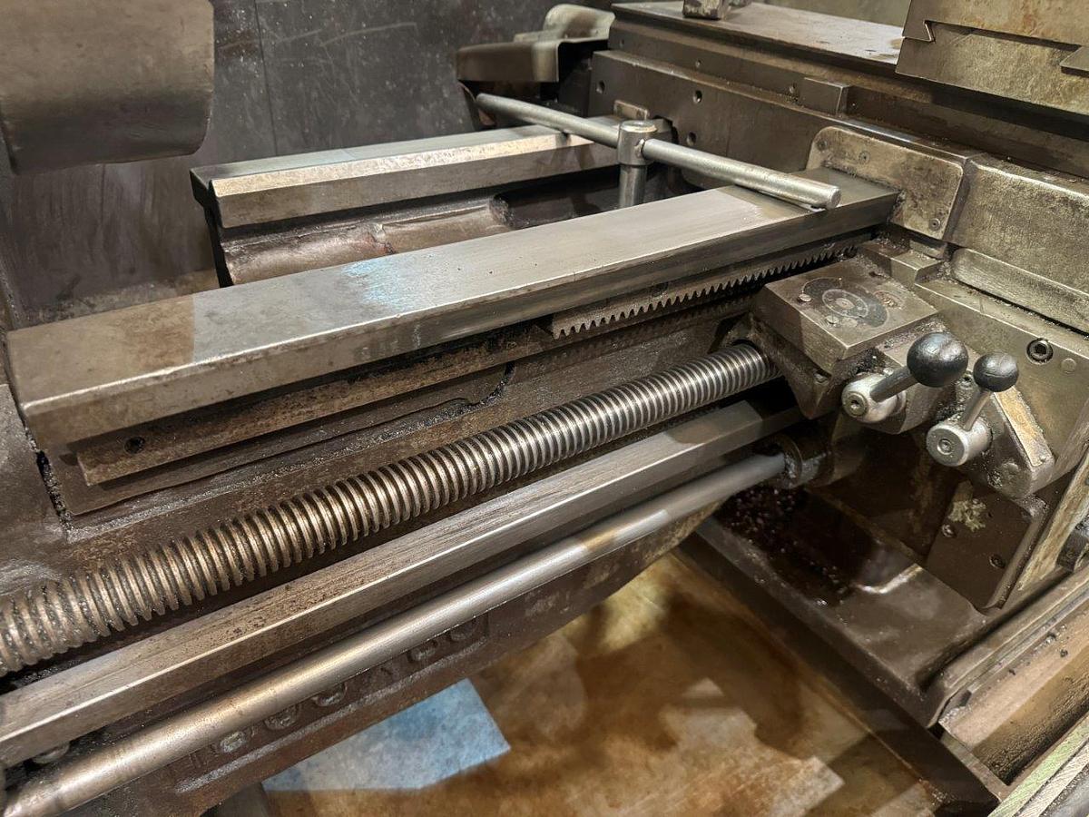 Used DSG Type 1609 x 60 Centre Lathe