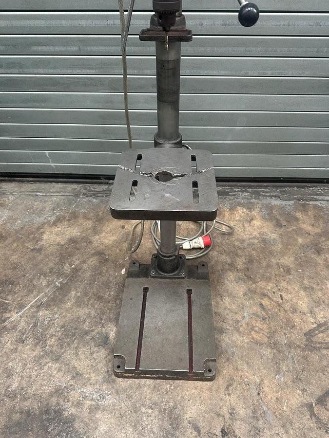 Used Qualters & Smith Model QDM 750 Piller Drill