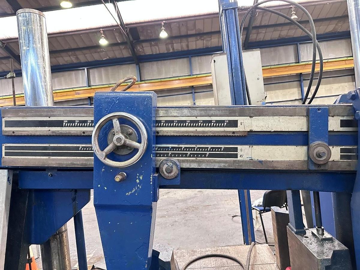 Used Daito ST6090 Mitre Base Horizontal Bandsaw