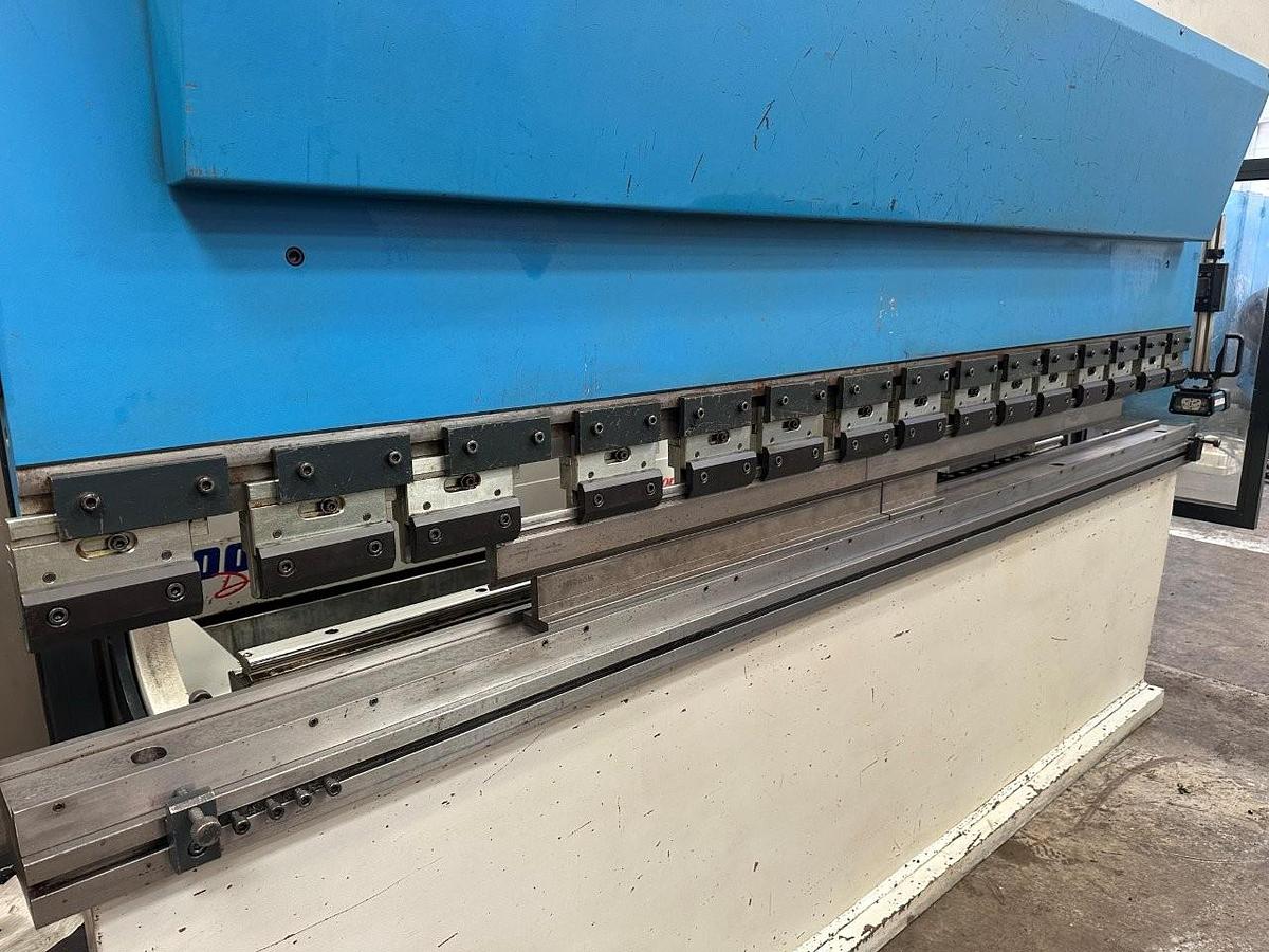 Used Rico Syncro PRCN 30-135M CNC Pressbrake