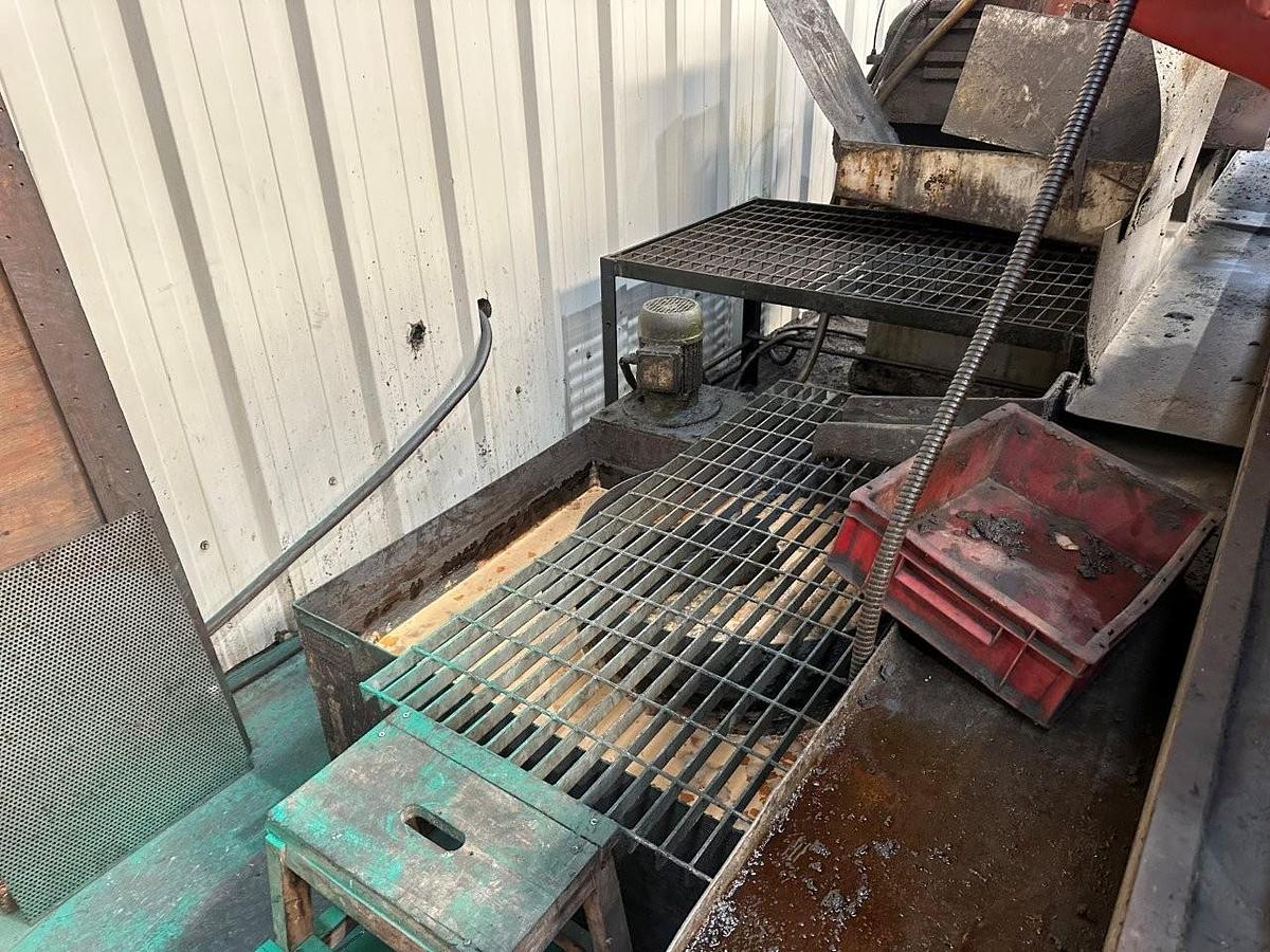 Used Churchill Model D Cylindrical Grinder