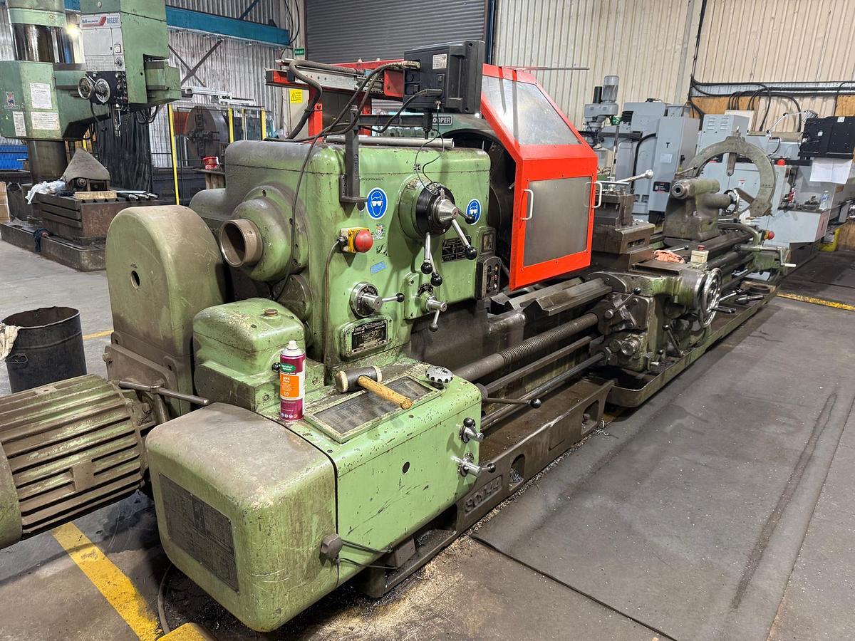 Used DSG Type 30 x 144 Straight Bed Centre Lathe