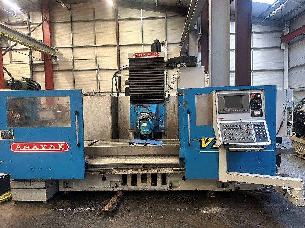 Used ANAYAK VH 2200 CNC Bed Mill (Year 2000)