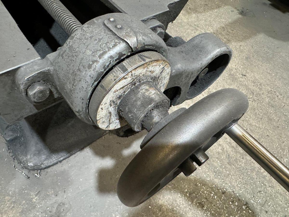 Used FJ Edwards 8″ Slotter