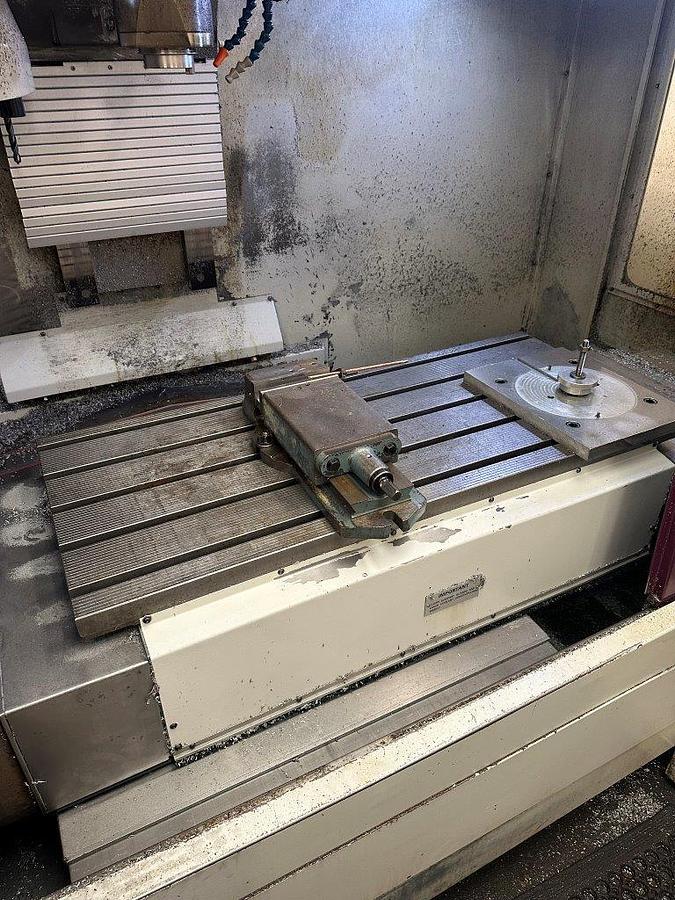 Used 1999 Bridgeport VMC 1000/22 Machining Centre