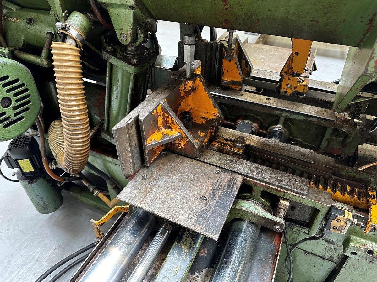 Used Addison CB-250A Automatic Bandsaw