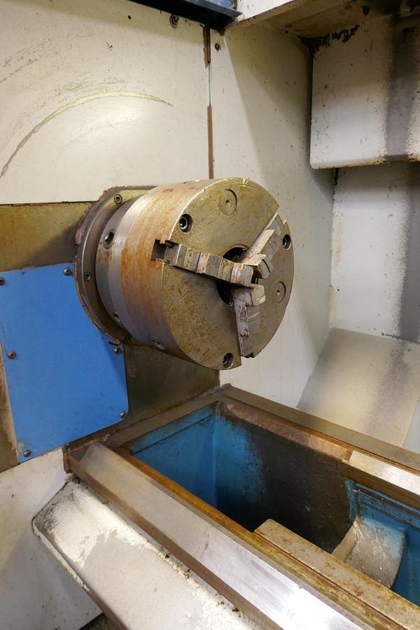 Used Pinacho Taurus 260 x 2000 CNC Lathe (2001)