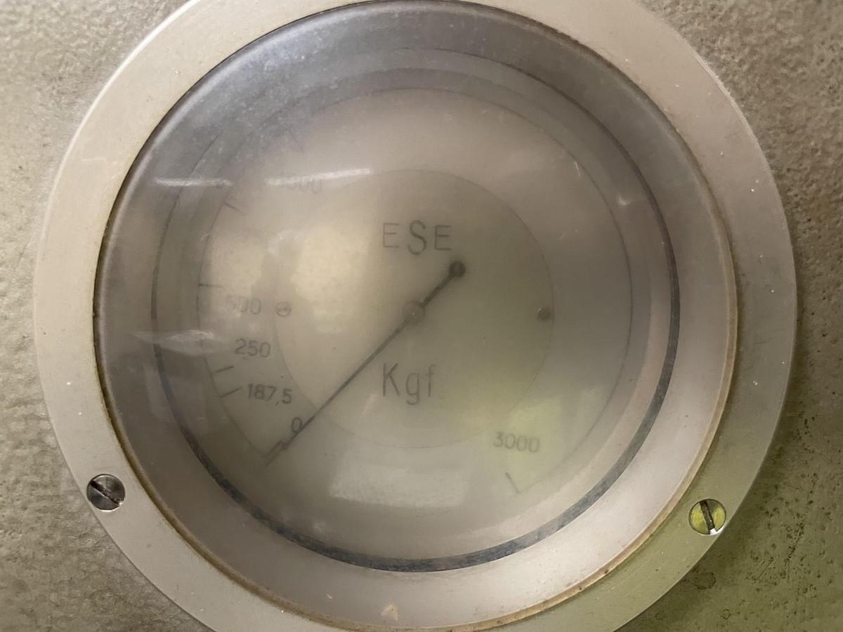 Used Esse WAY Hardness Tester