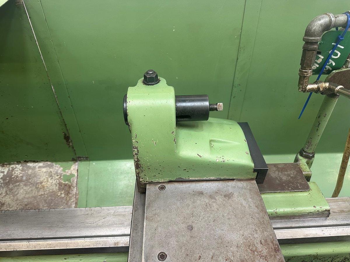 Used DSG 1910 x 60 Centre Lathe (R1998)