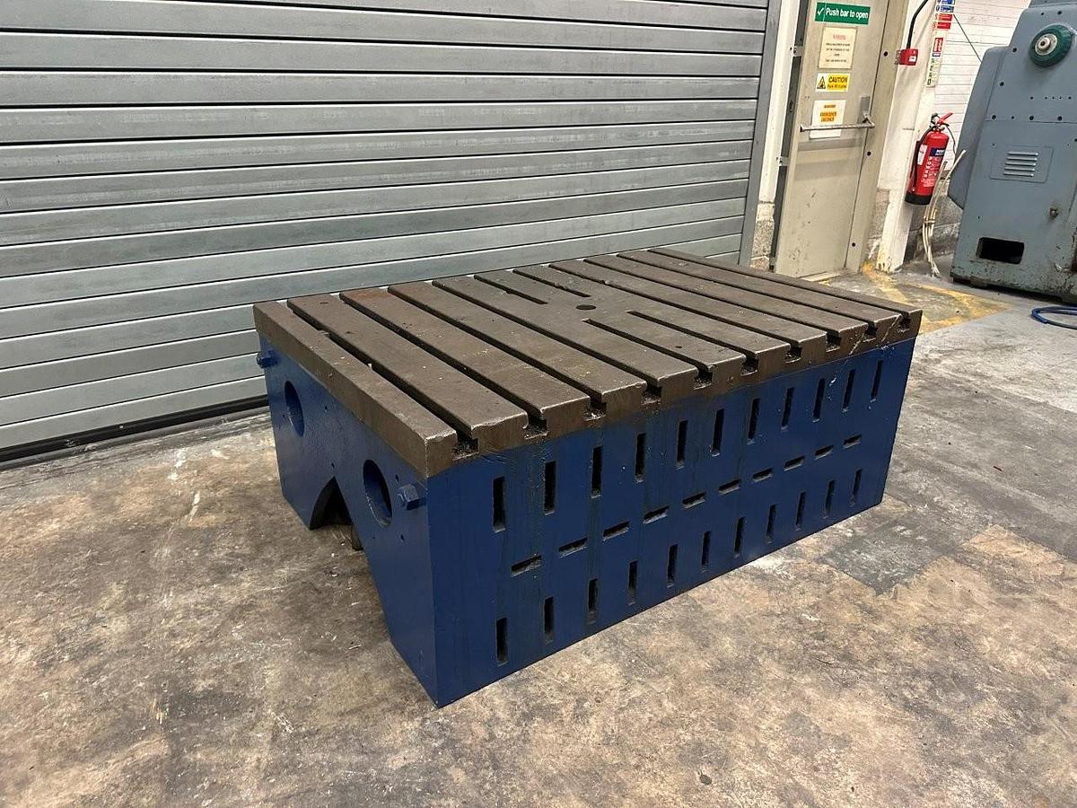 Used T Slotted Box Table