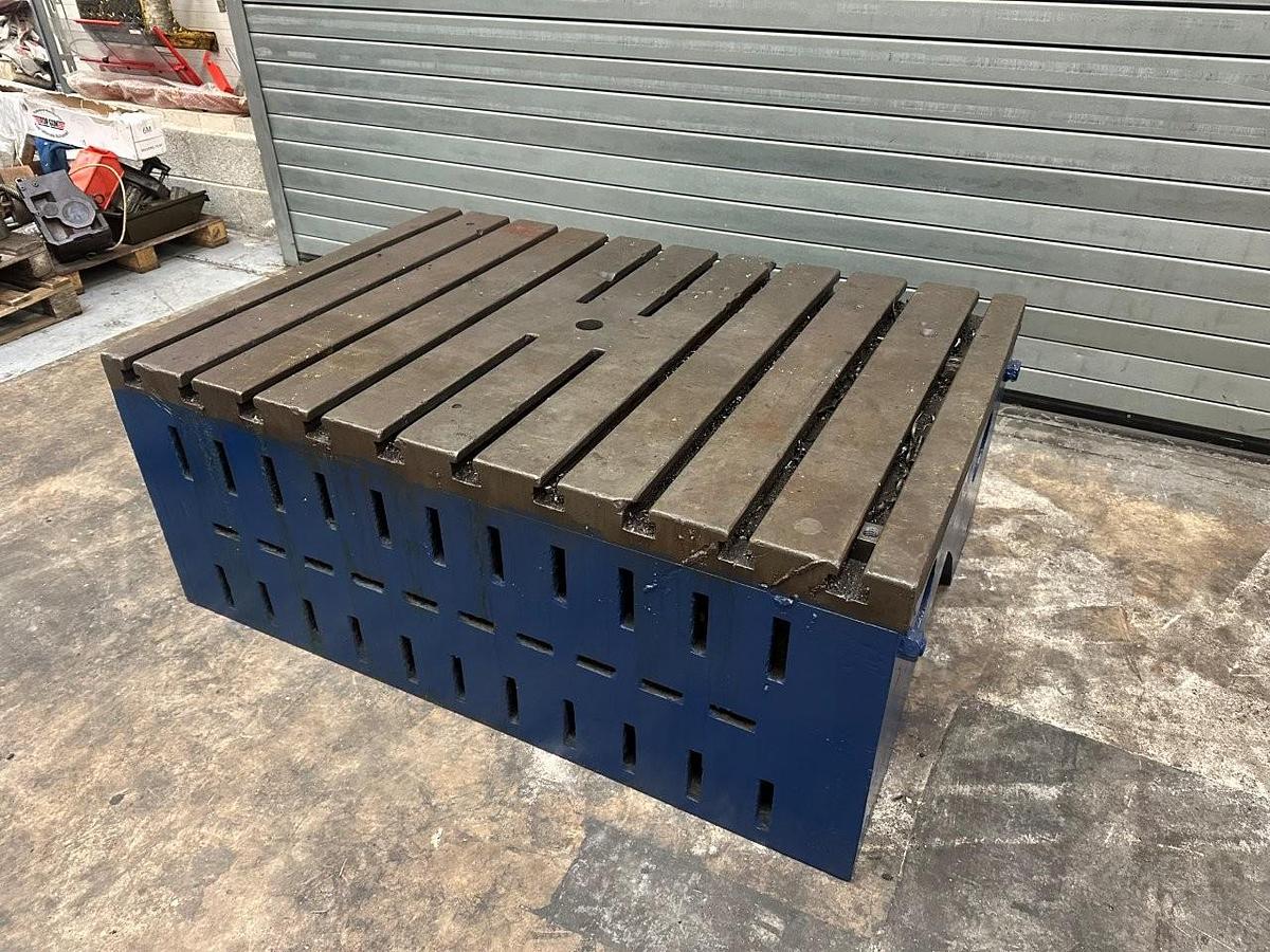 Used T Slotted Box Table