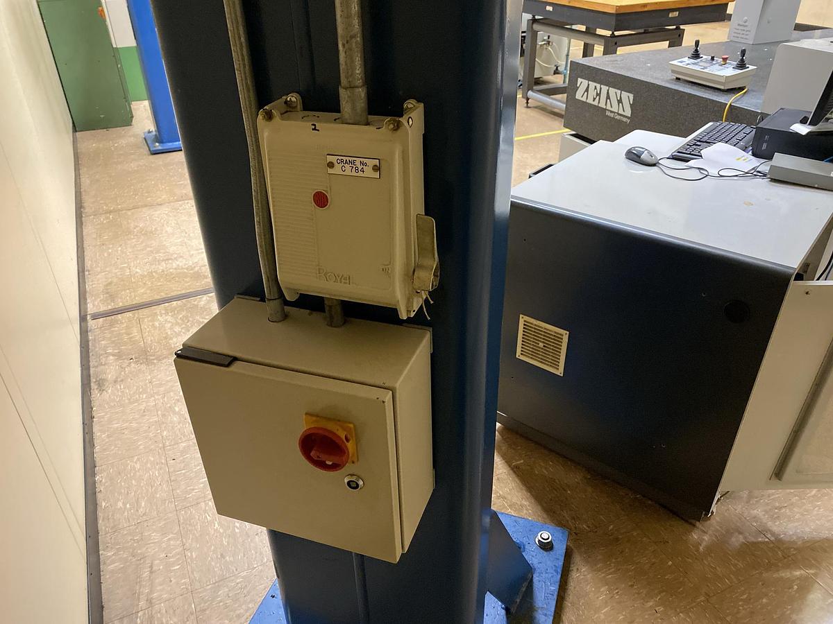 Used Swinging Jib Arm Crane DEMAG 500 kgs