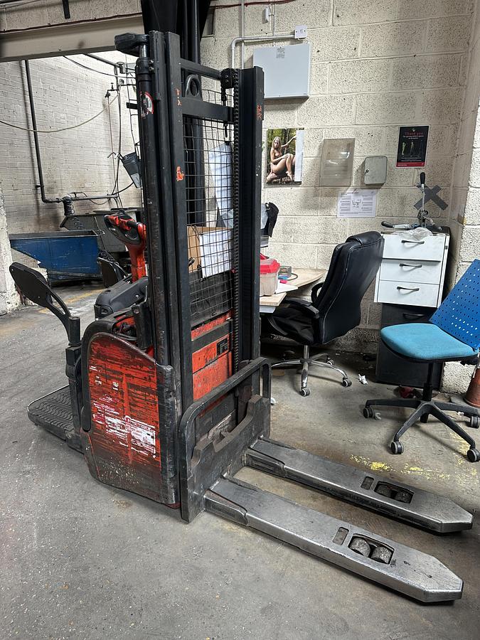 Used Lansing Linde W4 X372P 02238/2003 Electric Pallet Truck
