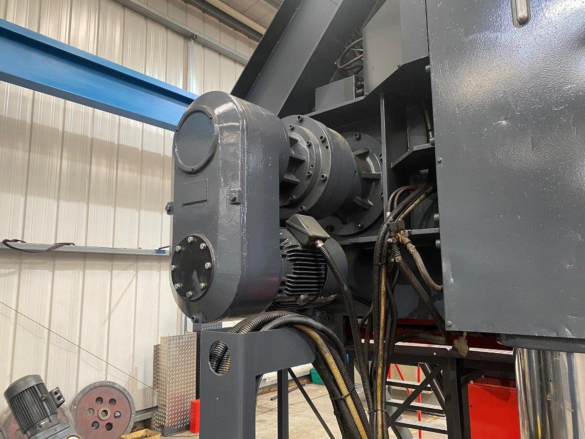 Used Amada H1300 Horizontal Bandsaw