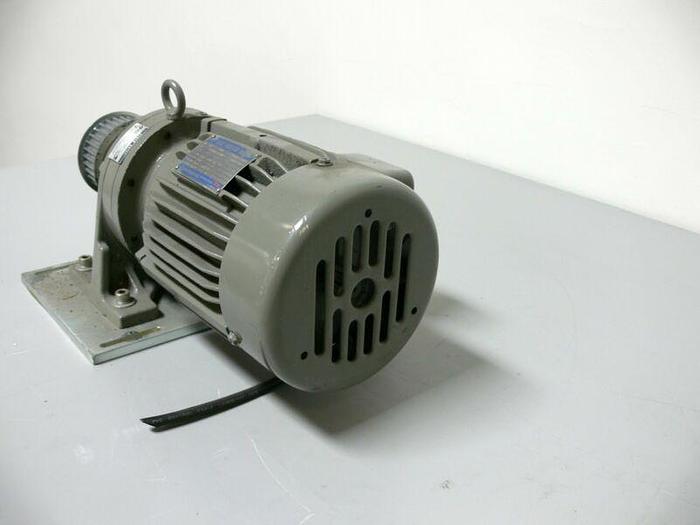 Used Tatung 3 Phase Induction Motor EBFC-D w/ Sumitomo CNHM-4095 Cyclo Drive