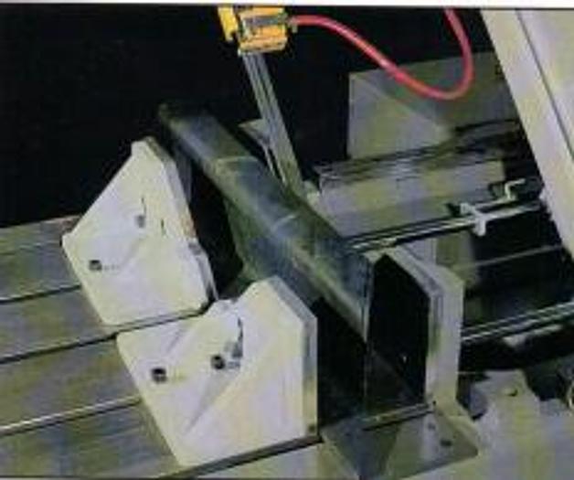 Used USED HYD-MECH MODEL V-18 VERTICAL BANDSAW