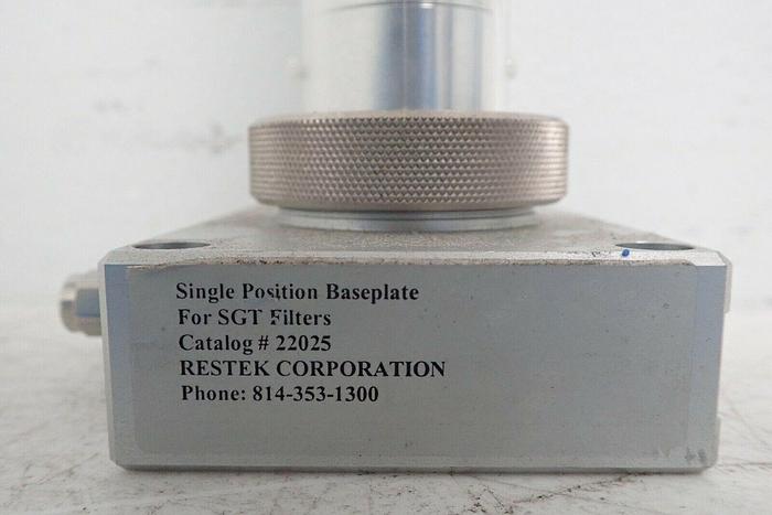Used Restek 22020 Triple Filter with Single Position Baseplate 22025
