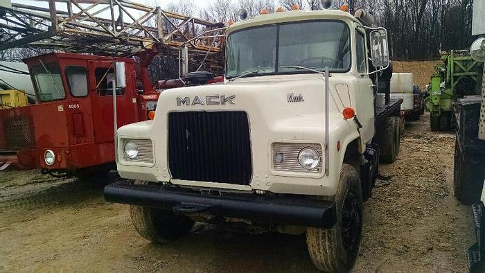 Used 0 Sullair 900 cfm / 350 psi Air Compressor