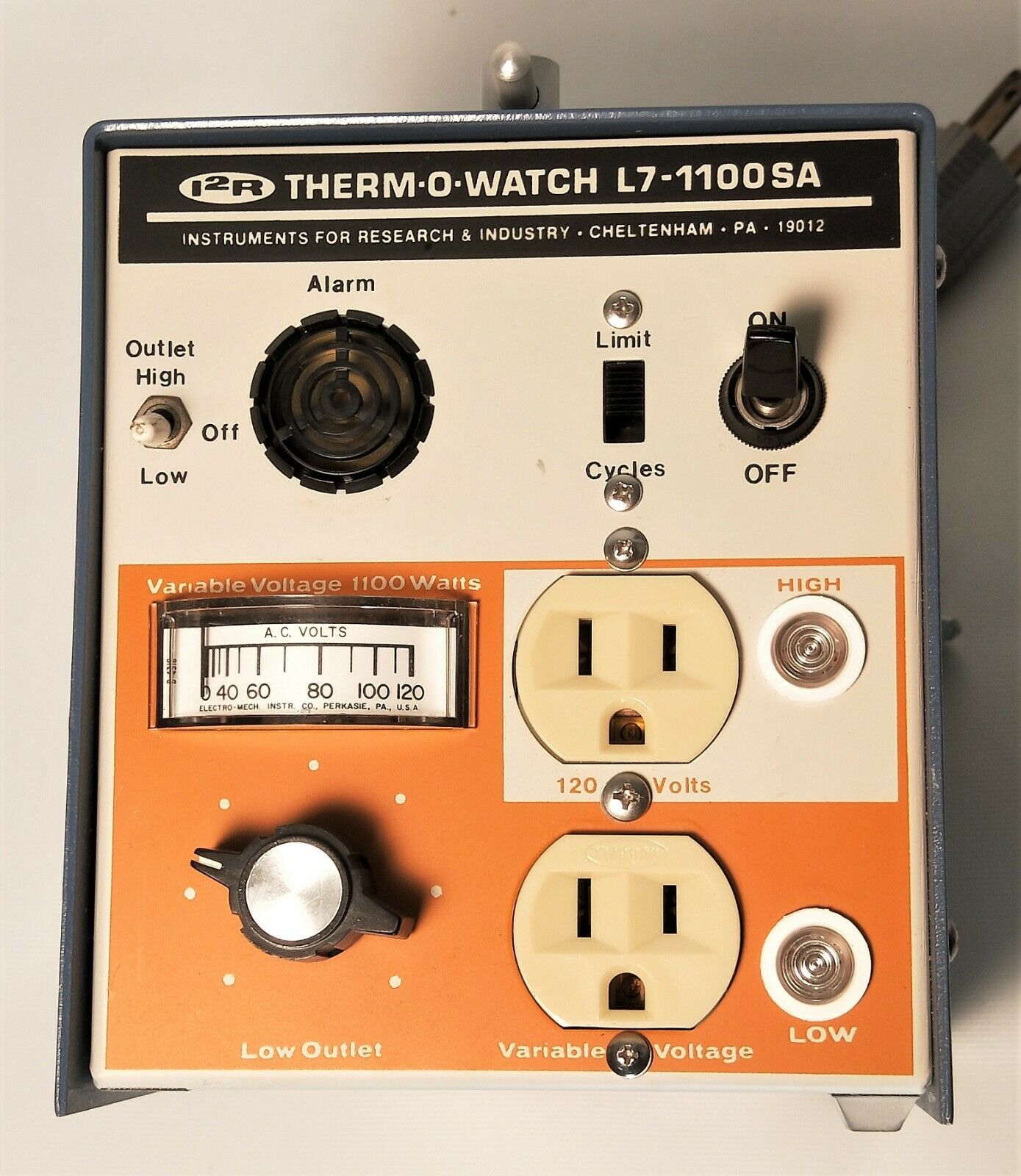 Used I2R Therm-O-Watch L7-1100SA Liquid Level Monitor and Power Supply