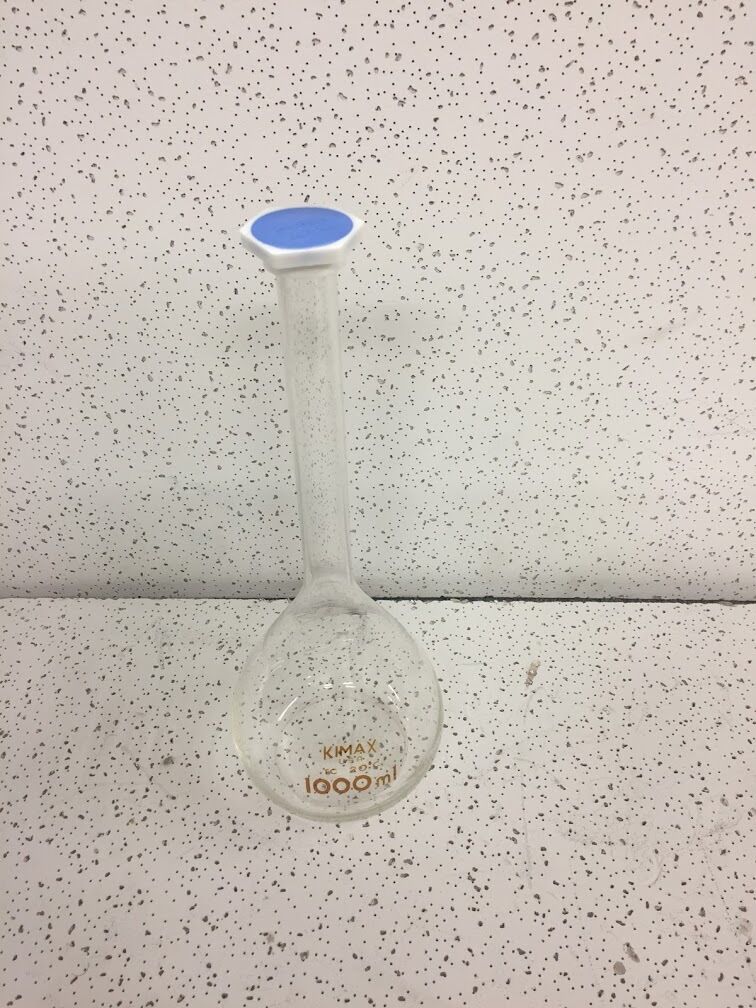 Used Kimble 280101000 KIMAX Volumetric Flask with Snap Cap, Class B