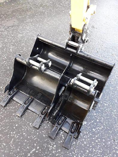 Used Yanmar SV08 Micro Digger