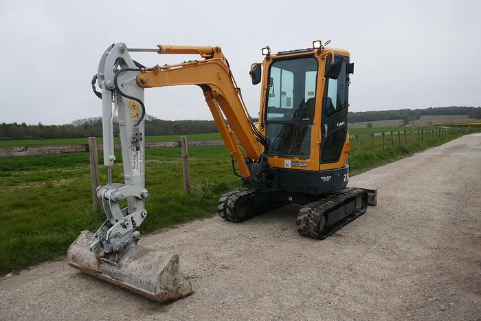 Used 2012 HYUNDAI ROBEX 27-9