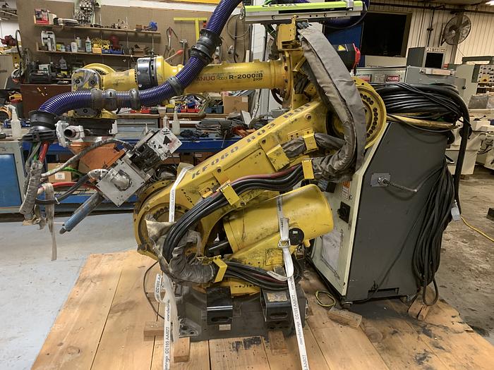 Used FANUC R2000iB/210F 210KG X 2655MM REACH 6 AXIS CNC ROBOT W/R30iA CONTROLS WITH ARO SERVO GUN