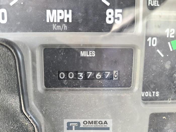 Used 1998 Global 2100MFNR Aircraft Deicer (2,000 gallon tank cap) on Navistar 4700 Chassis