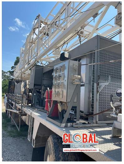 Used 2001 Crown WTD-350 Workover / Well Service Rig