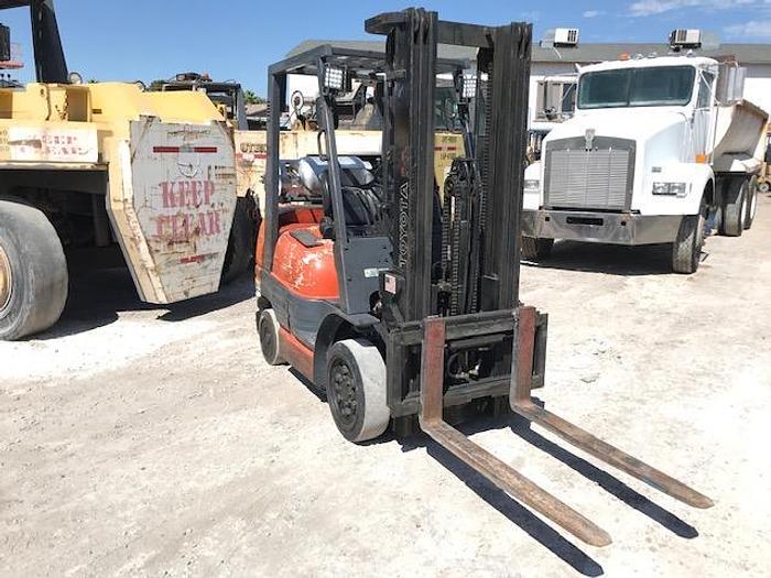 Used Toyota 42-6FGCU25 Forklift