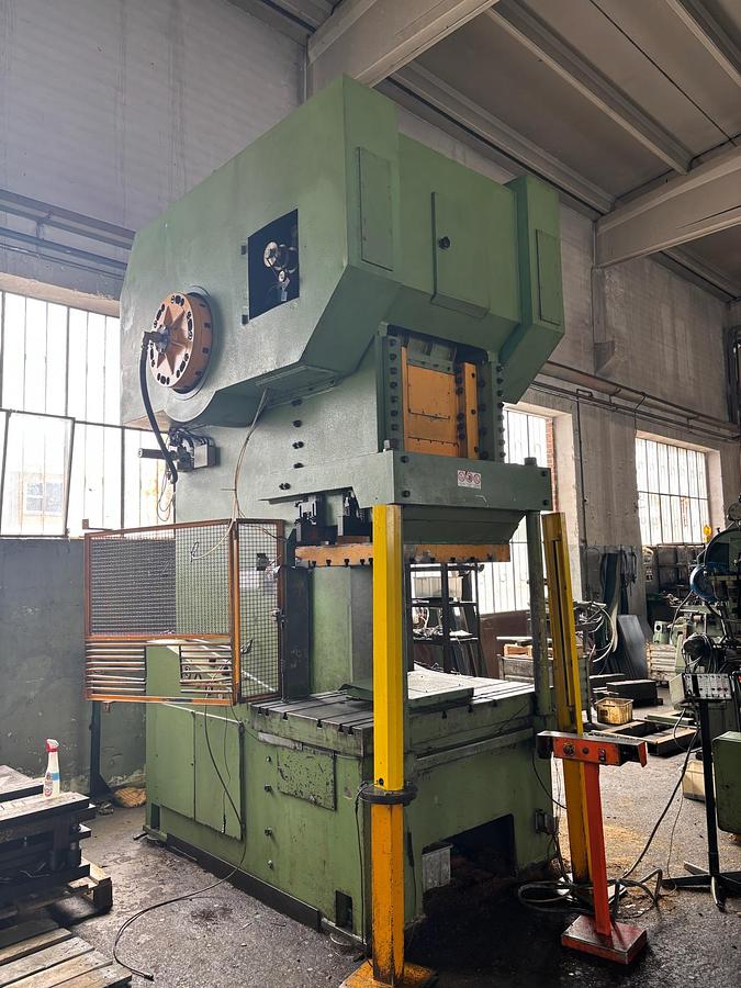Usato OMEC 250 ton