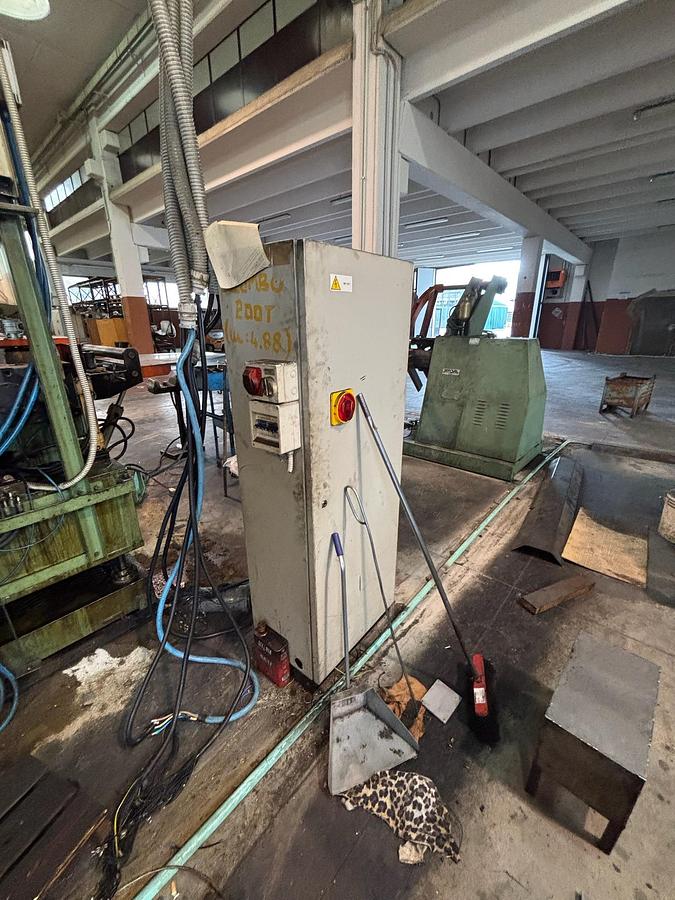 Usato COLOMBO AGOSTINO 200 ton