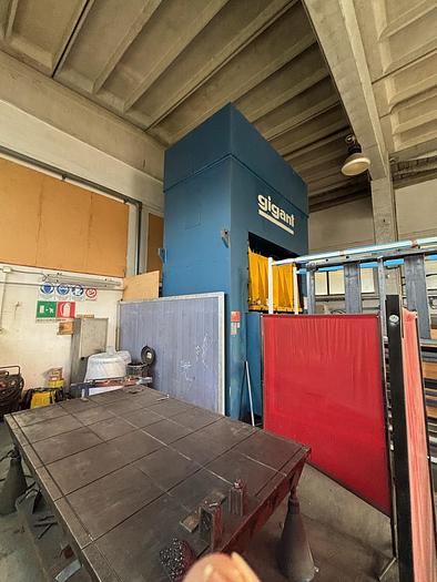 Used GIGANT 500 ton