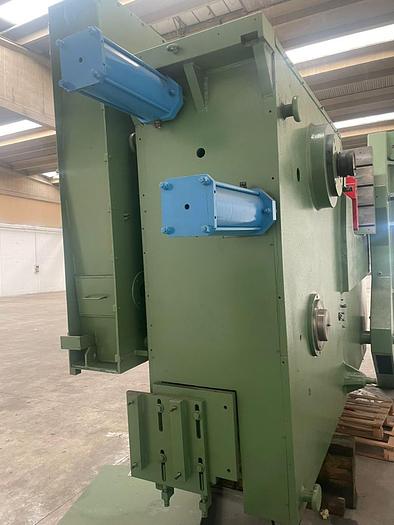 Usato 1982 ROCHE Collo di cigno 250 ton