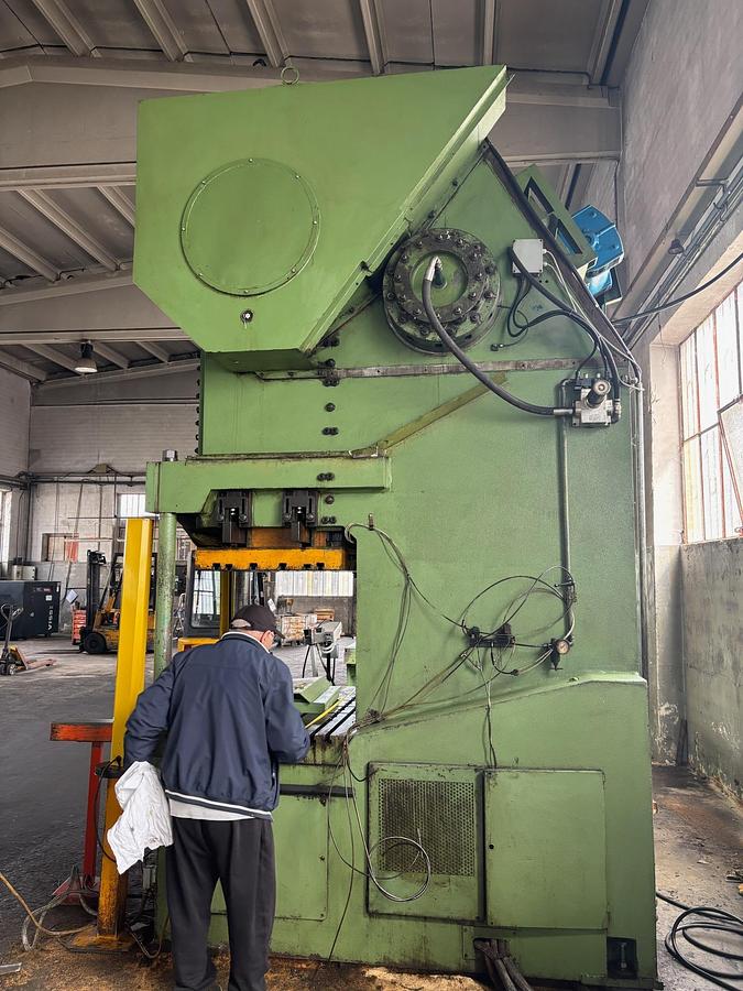 Usato OMEC 250 ton