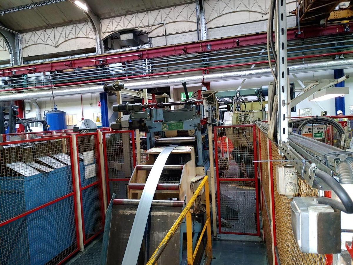 Usato 1990 TECNOTRANSFERT Linea Tradizionale completa grosso spessore