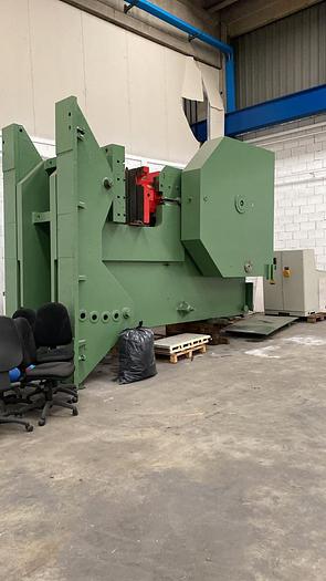 Usato 1982 ROCHE Collo di cigno 250 ton