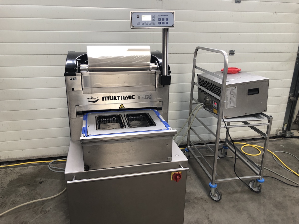 Used Multivac T250 MAP-traysealer. Semi or fully-automatic, excellent condition.
