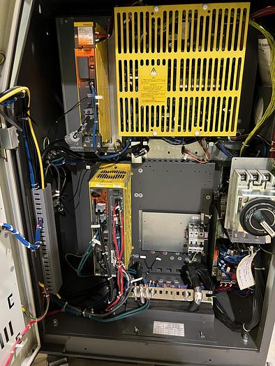 Used LOW HOUR 2013 FANUC R2000iB/250F, CLEANED AND TESTED